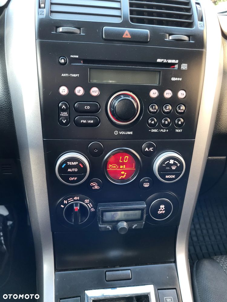 Suzuki Grand Vitara 2.4 Premium - 20