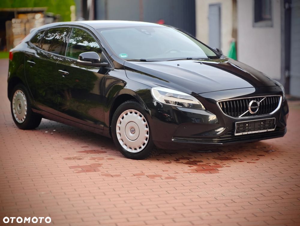 Volvo V40 D2 Momentum - 23