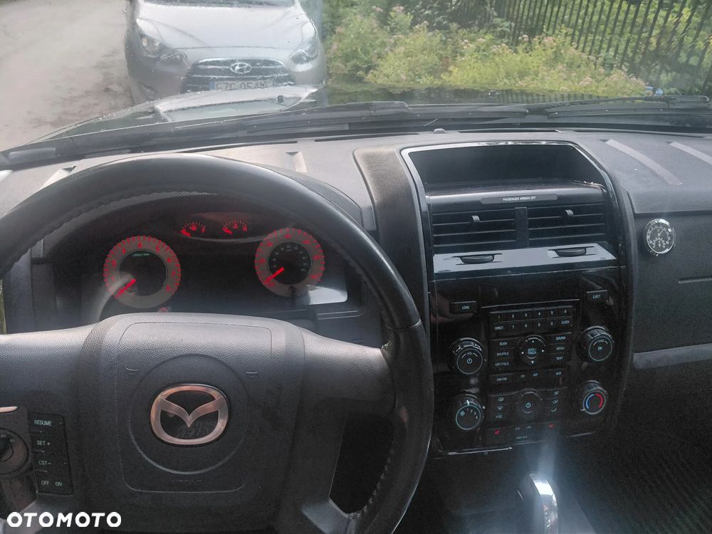 Mazda Tribute - 8