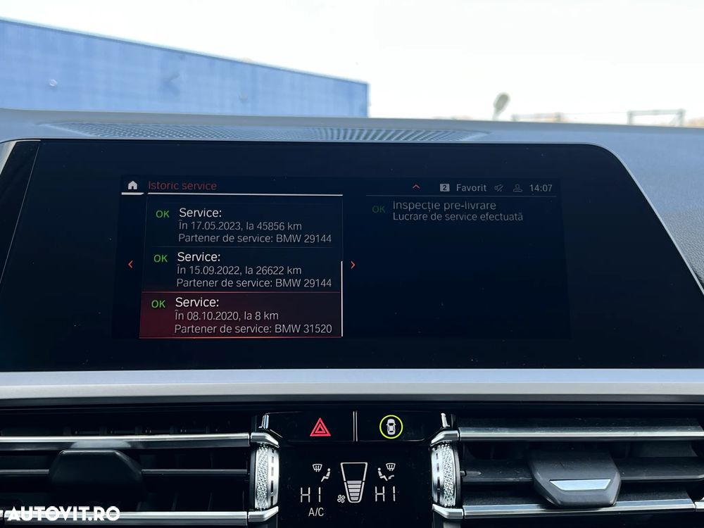 BMW Seria 3 330i xDrive AT - 26