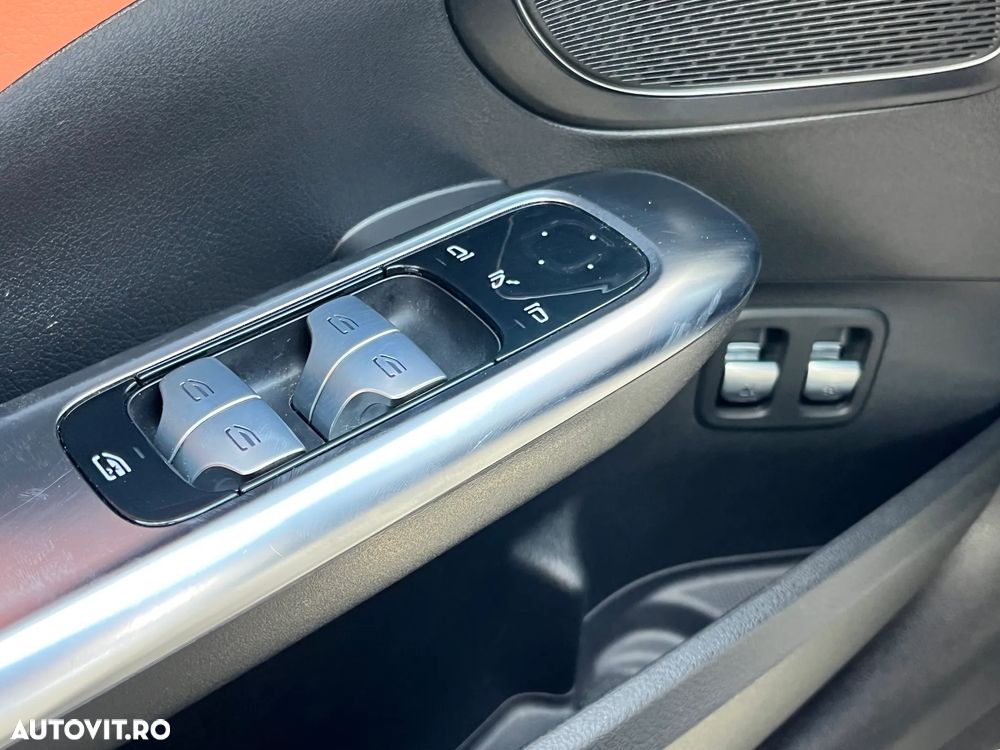 Mercedes-Benz C 300 e 4MATIC PHEV - 22