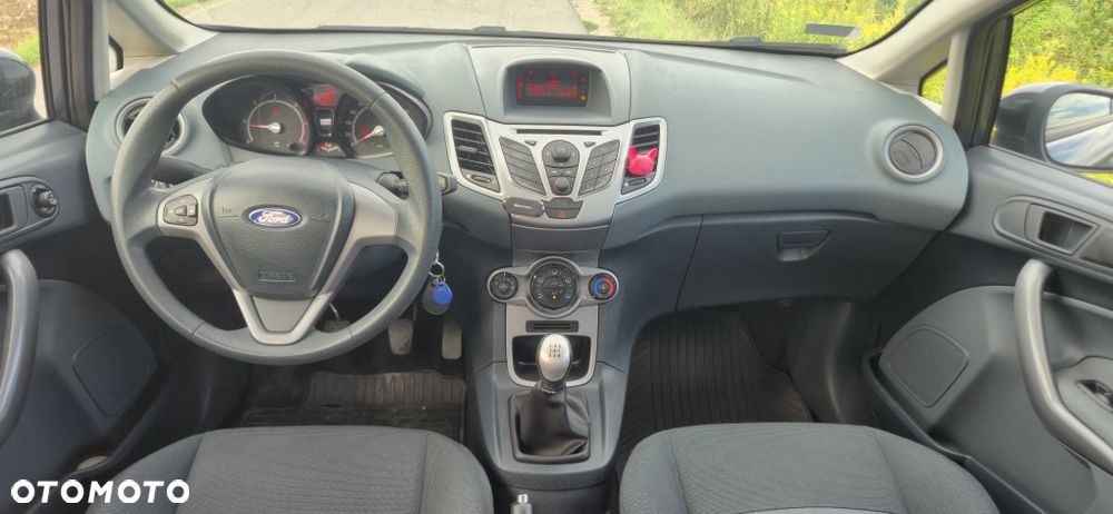 Ford Fiesta - 8