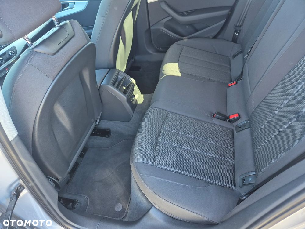 Audi A4 Avant 2.0 TDI S tronic - 20