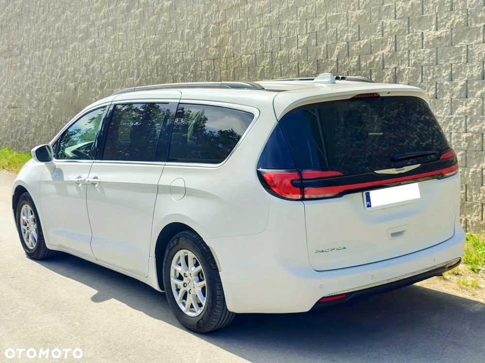 Chrysler Pacifica - 6