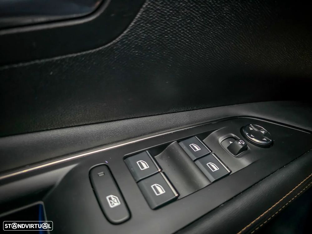 Peugeot 3008 1.2 PureTech GT Line EAT8 - 42