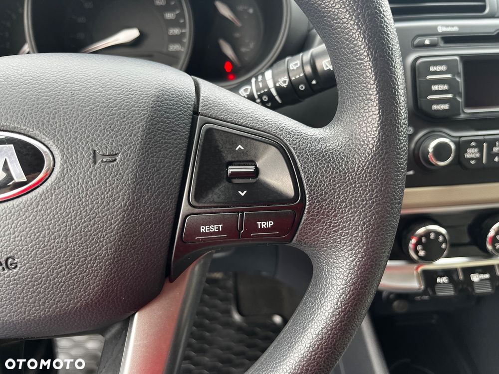 Kia Rio 1.2 M - 20