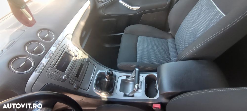 Ford S-Max - 22