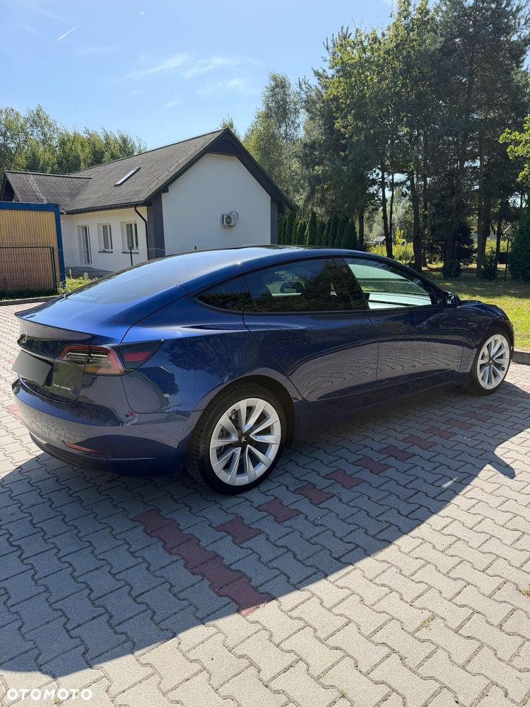 Tesla Model 3 - 6