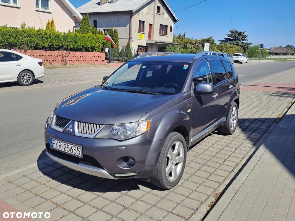 Mitsubishi Outlander 2.2 DID Intense + - 1