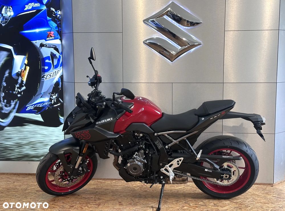 Suzuki GSX - 7