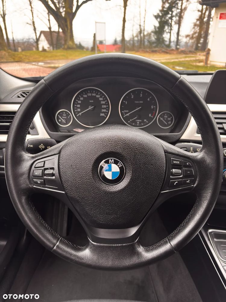 BMW Seria 3 320d Efficient Dynamics Edition - 16