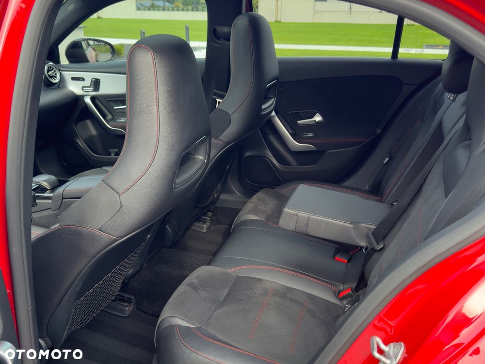 Mercedes-Benz Klasa A 250 AMG Line 7G-DCT - 7