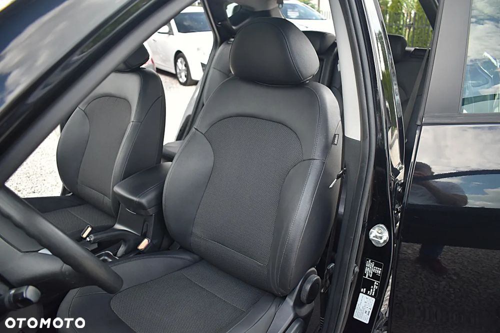 Hyundai ix35 1.7 CRDi Premium 2WD - 17