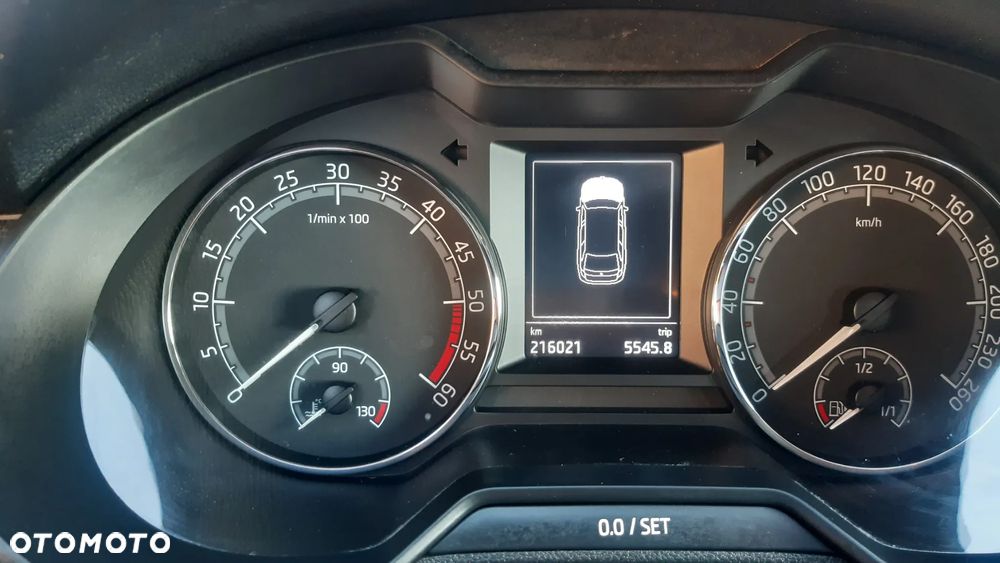 Skoda Octavia 1.6 TDI DSG Ambition - 5