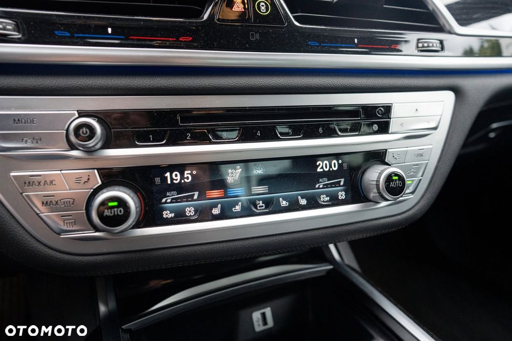 BMW Seria 7 730d xDrive - 24
