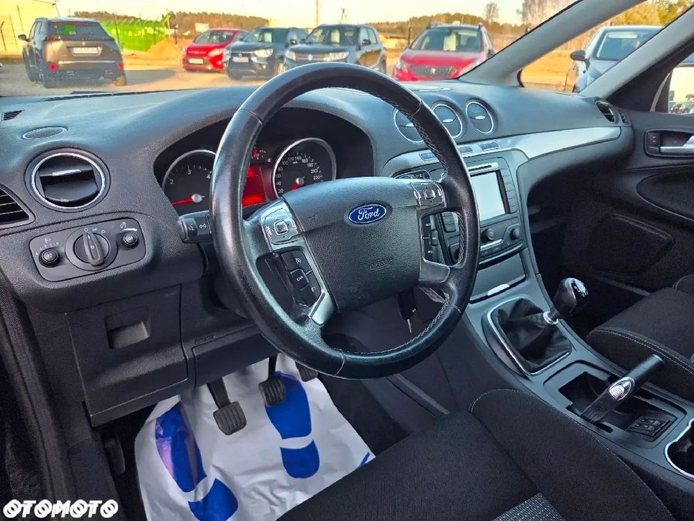 Ford S-Max - 19