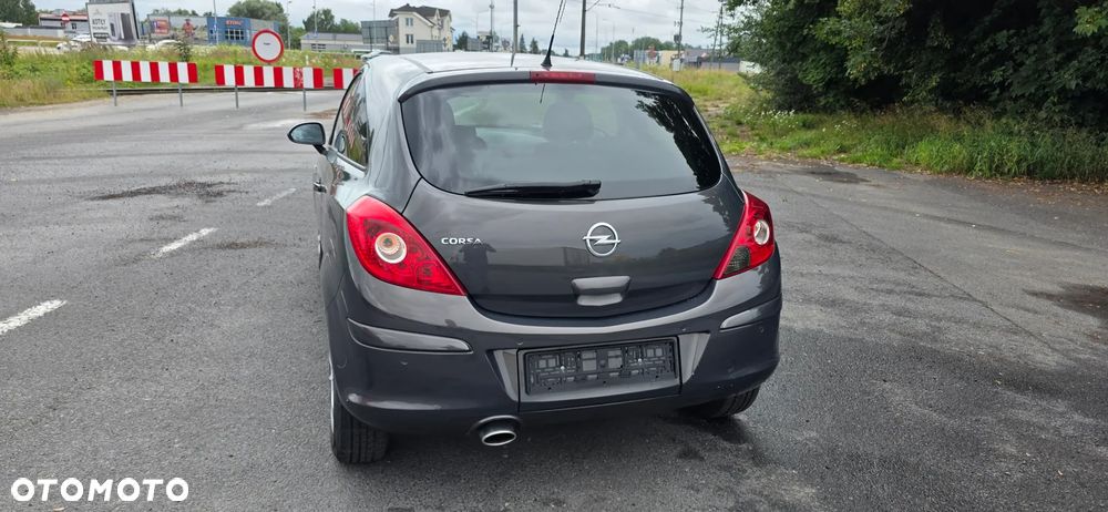 Opel Corsa 1.2 16V Energy - 11