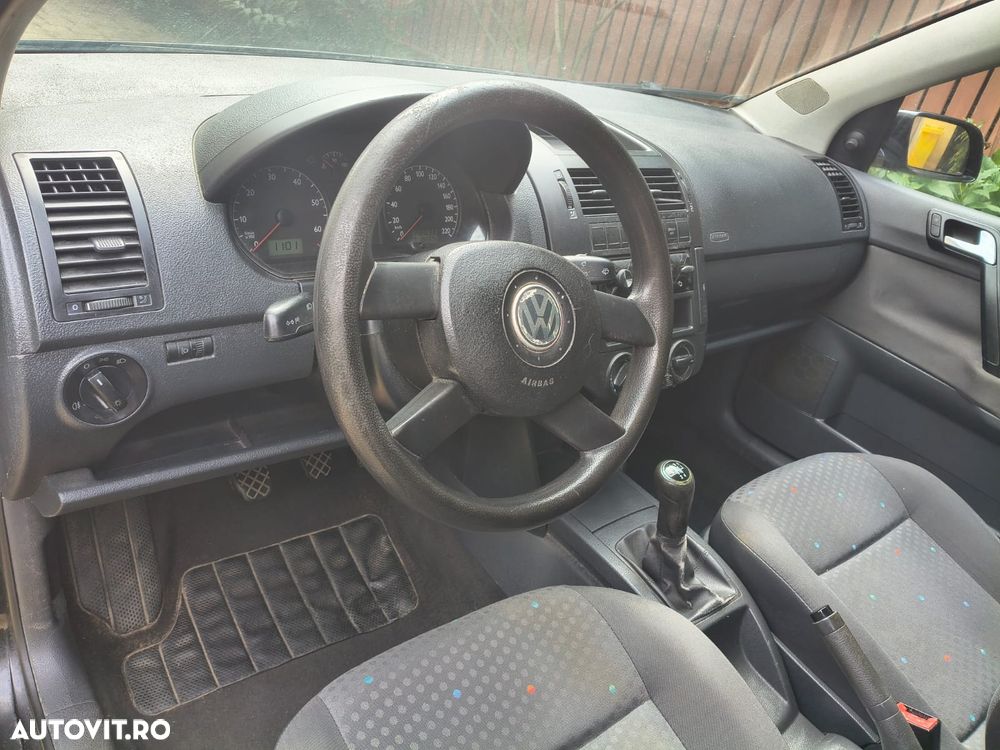 Volkswagen Polo - 7
