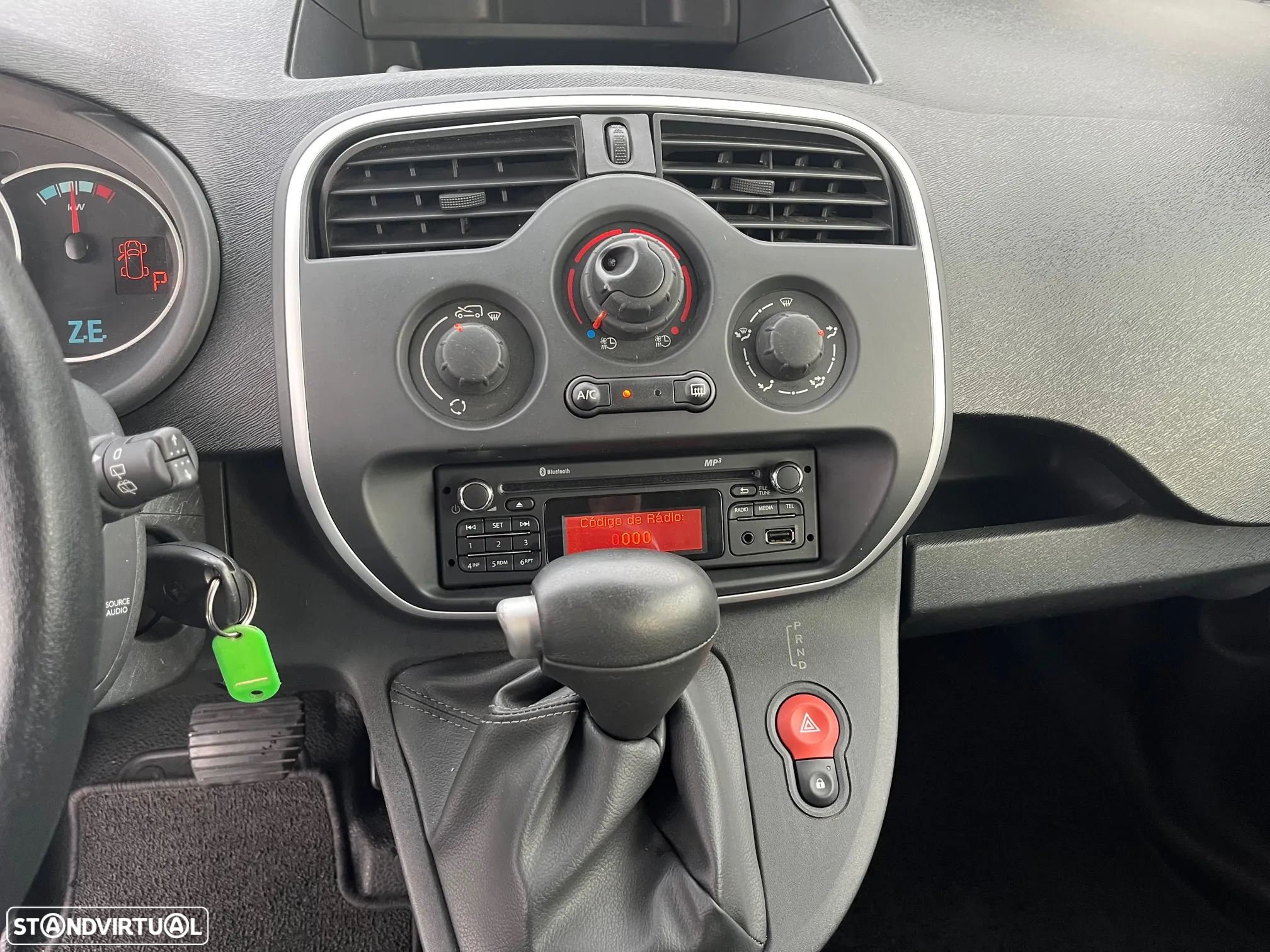 Renault Kangoo Z.E. 33 - 13