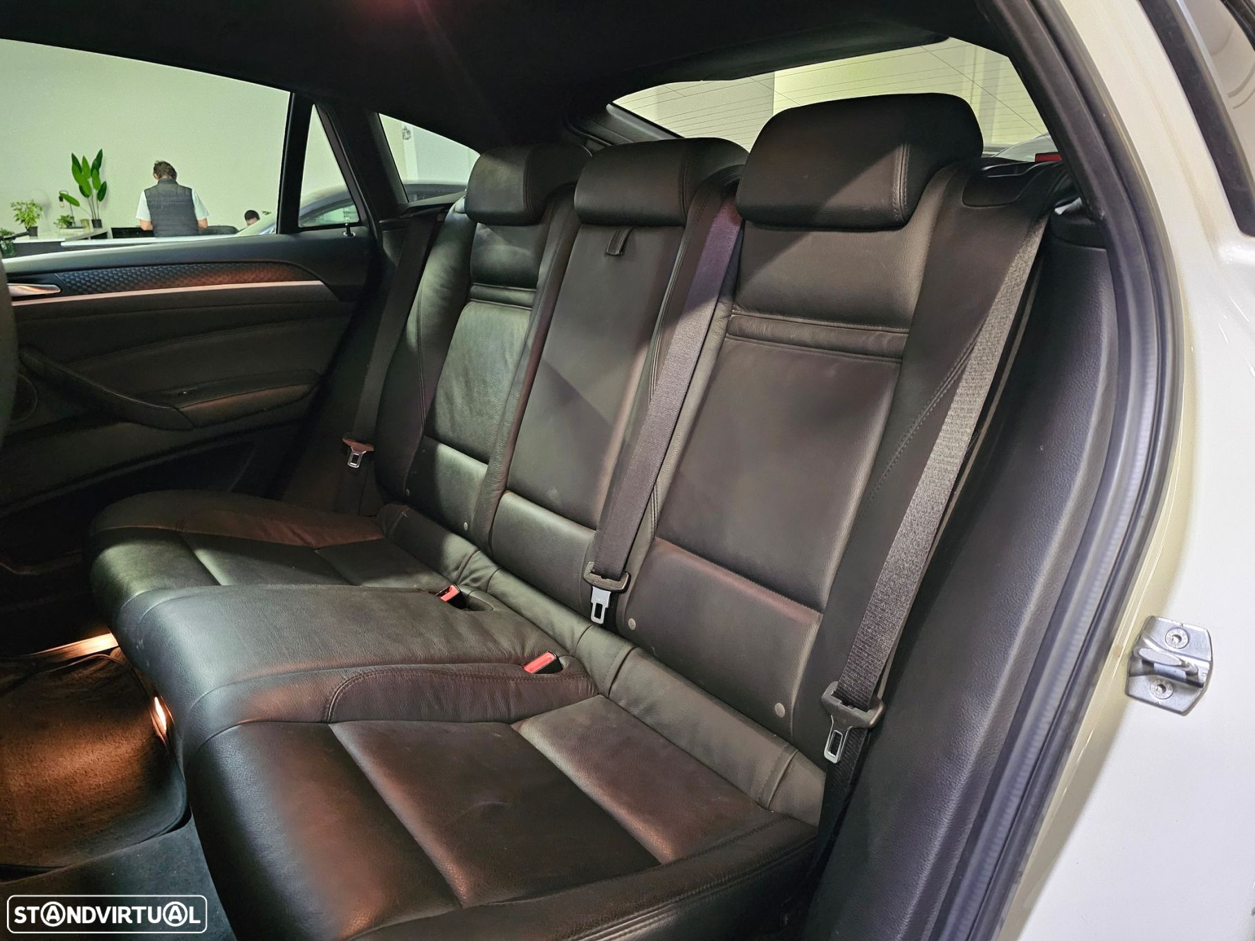 BMW X6 xDrive40d - 27