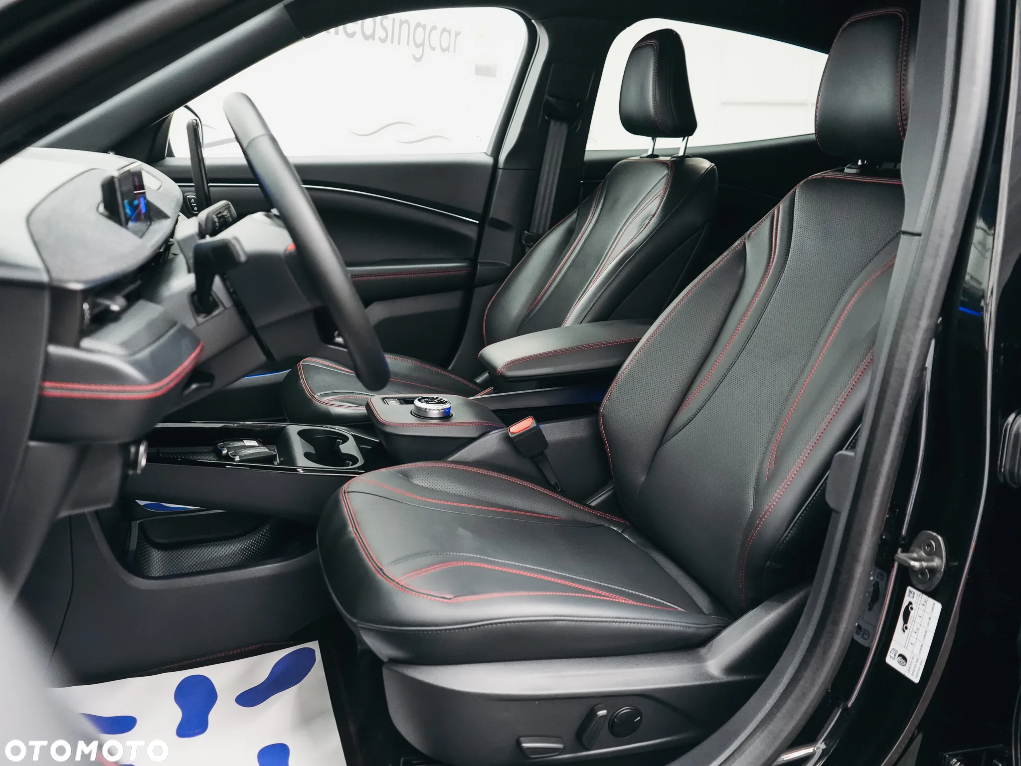 Ford Mustang Mach-E 73 kWh AWD Premium - 15