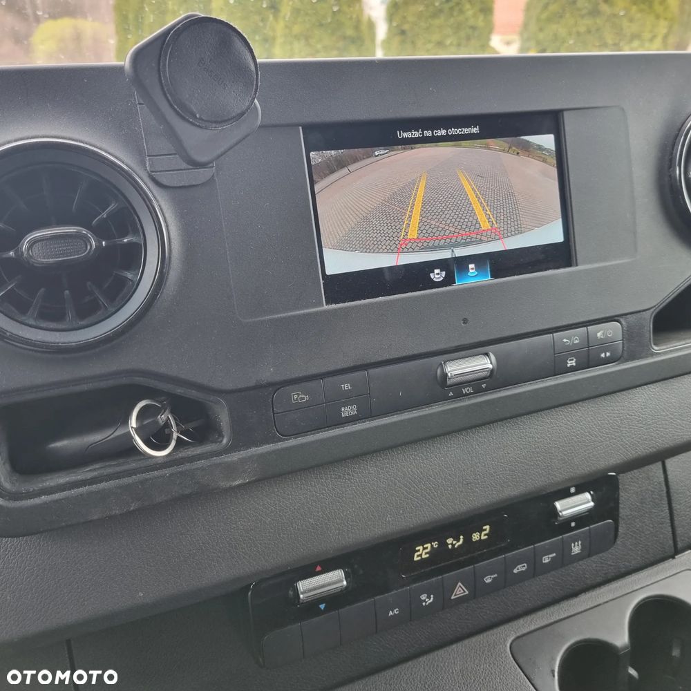 Mercedes-Benz Sprinter - 12