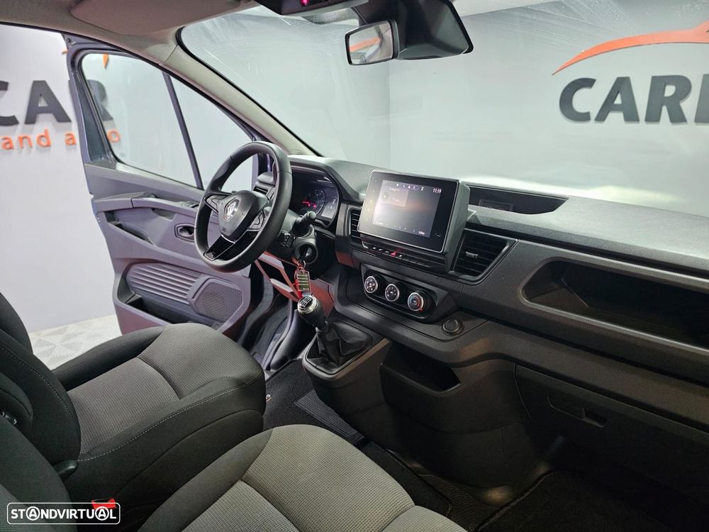 Renault Trafic - 22