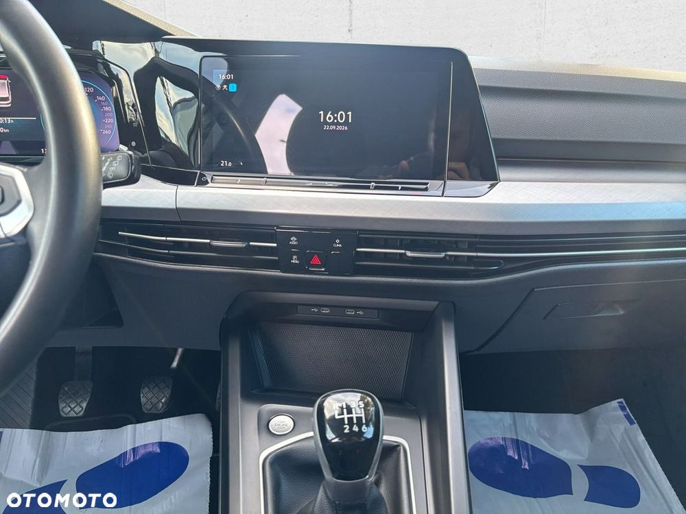 Volkswagen Golf - 23