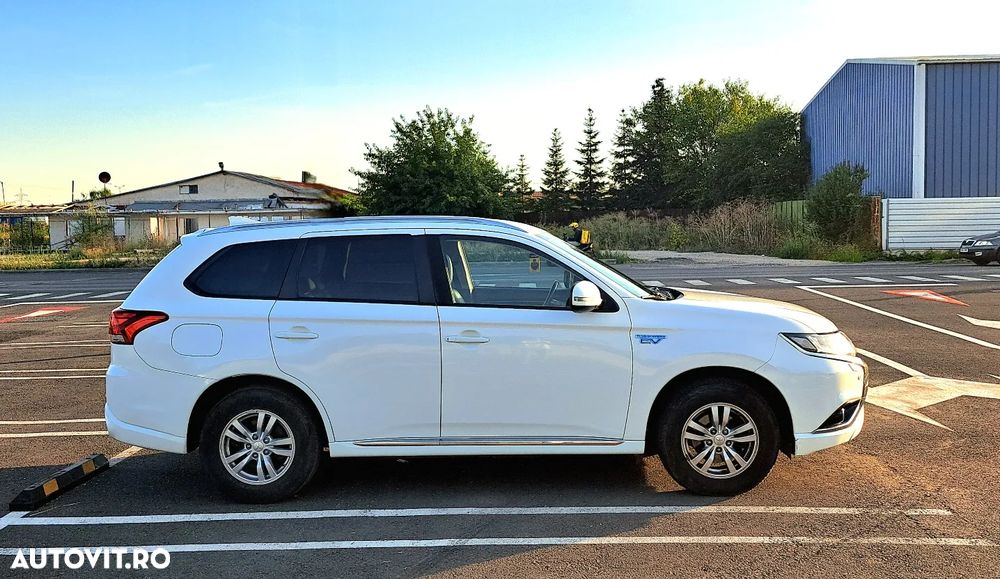 Mitsubishi Outlander 2.0 4WD - 4