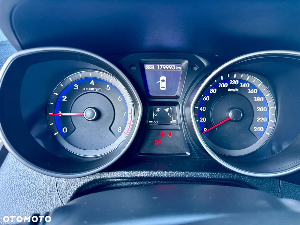 Hyundai i30 blue 1.6 GDI YES Gold - 16