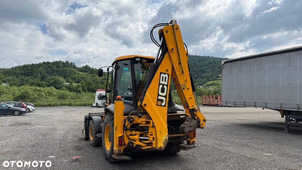 JCB 3CX - 4