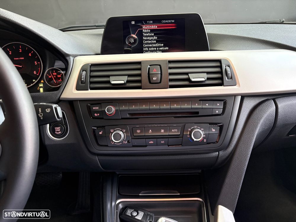 BMW 320 d xDrive Aut. Sport Line - 11