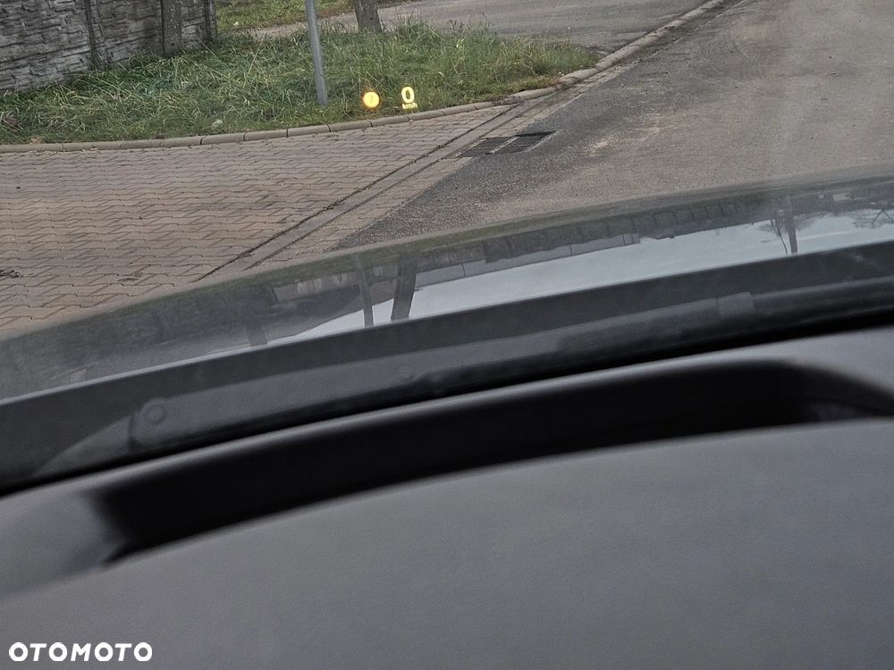 Mazda 3 e-SKYACTIV-G 122 M HYBRID EXCLUSIVE-LINE - 31