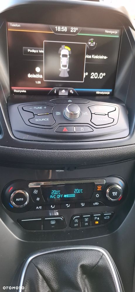 Ford Kuga 2.0 TDCi 2x4 ST-Line - 16