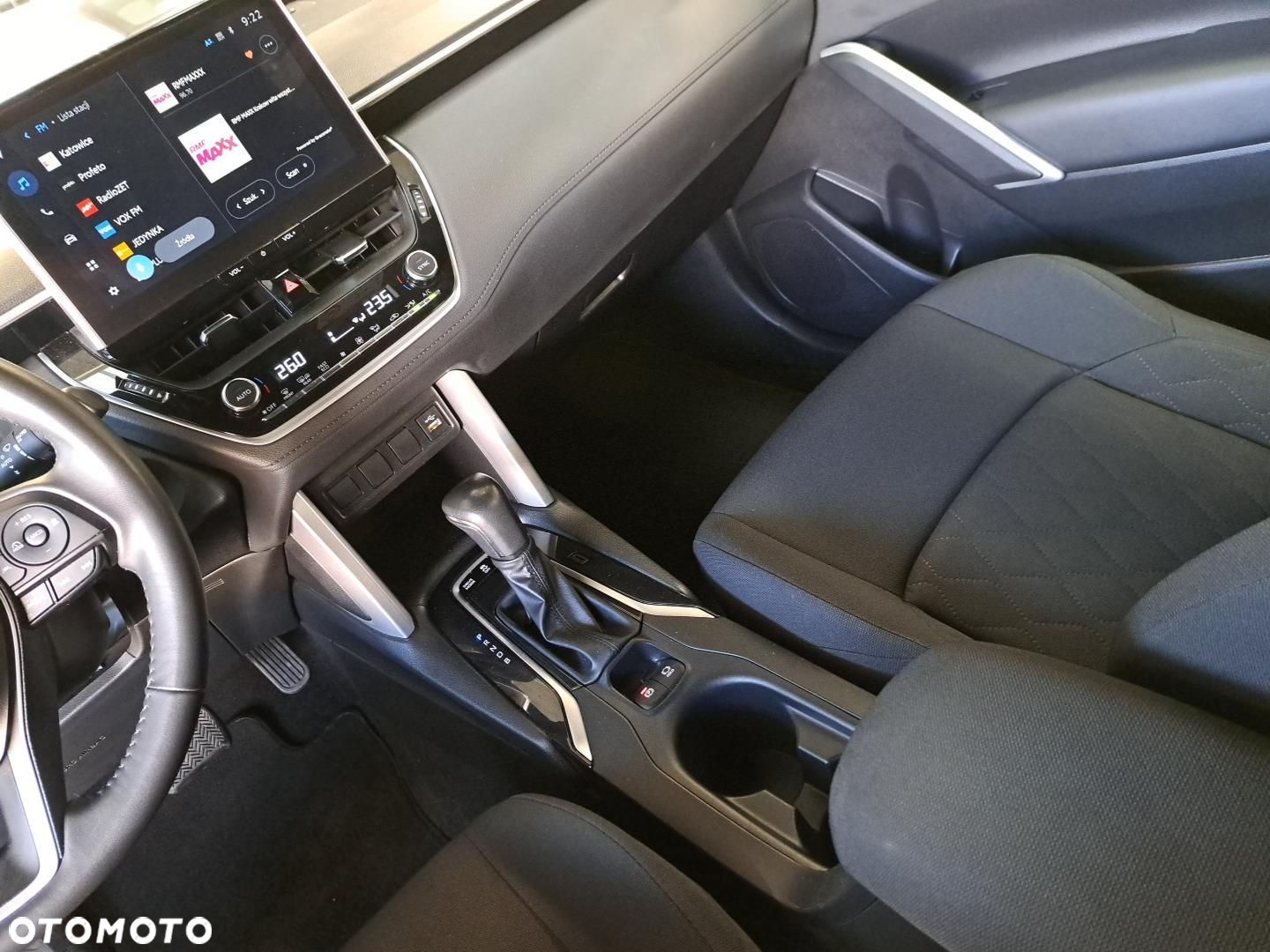 Toyota Corolla Cross - 25
