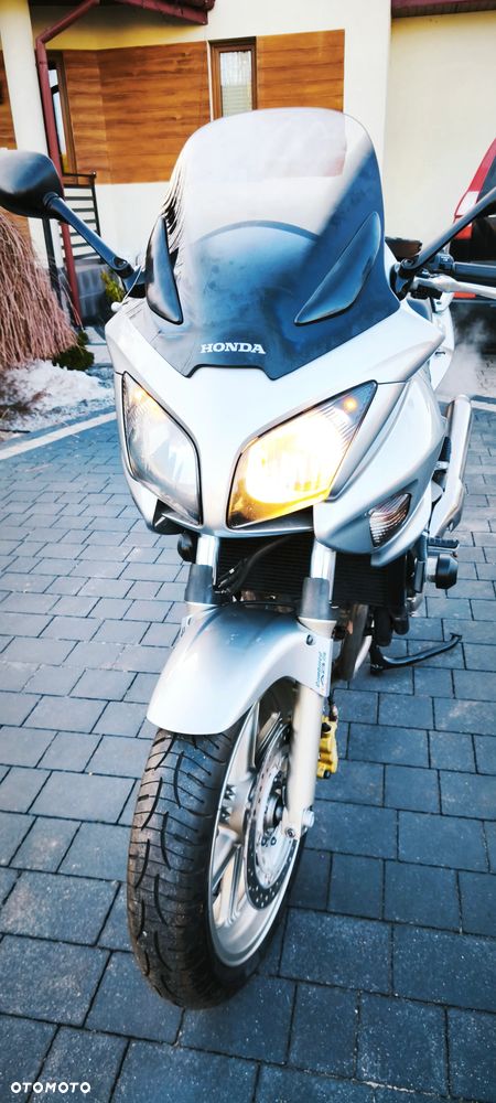 Honda CBF - 10