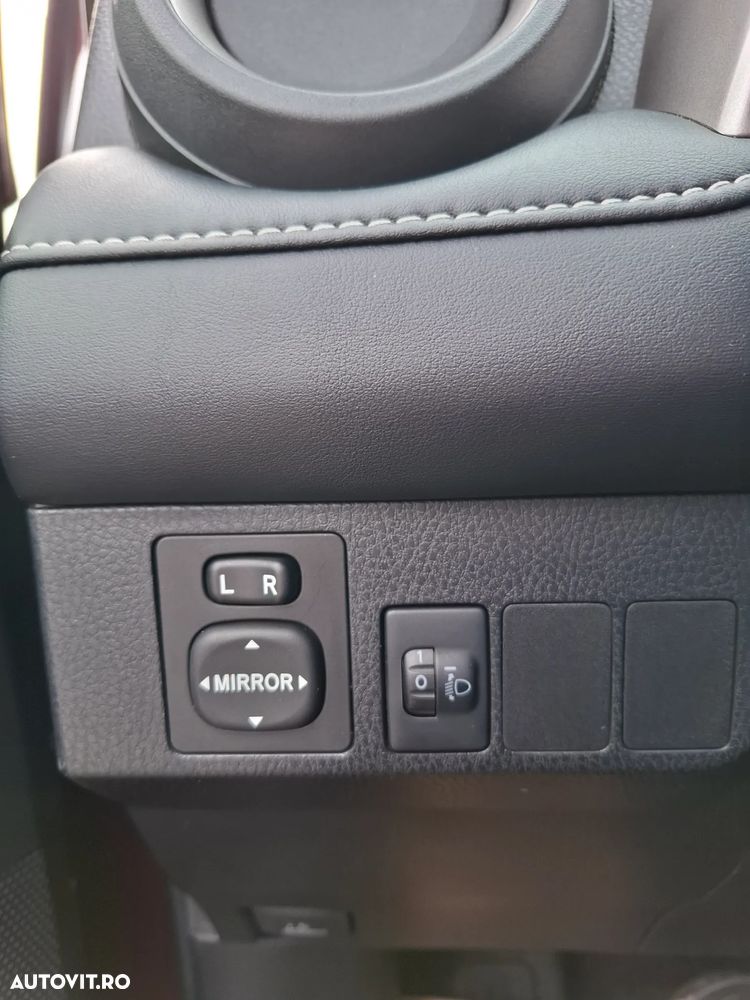 Toyota RAV4 2.0 D-4D 4x2 Start-Stop - 32