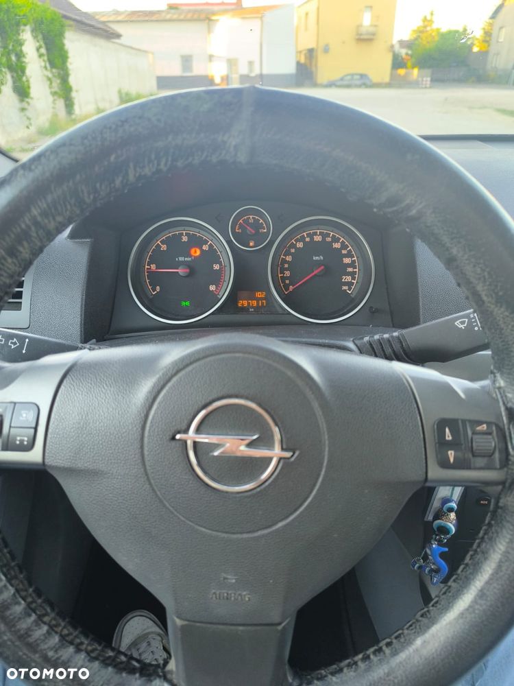 Opel Astra 1.7 CDTI - 4