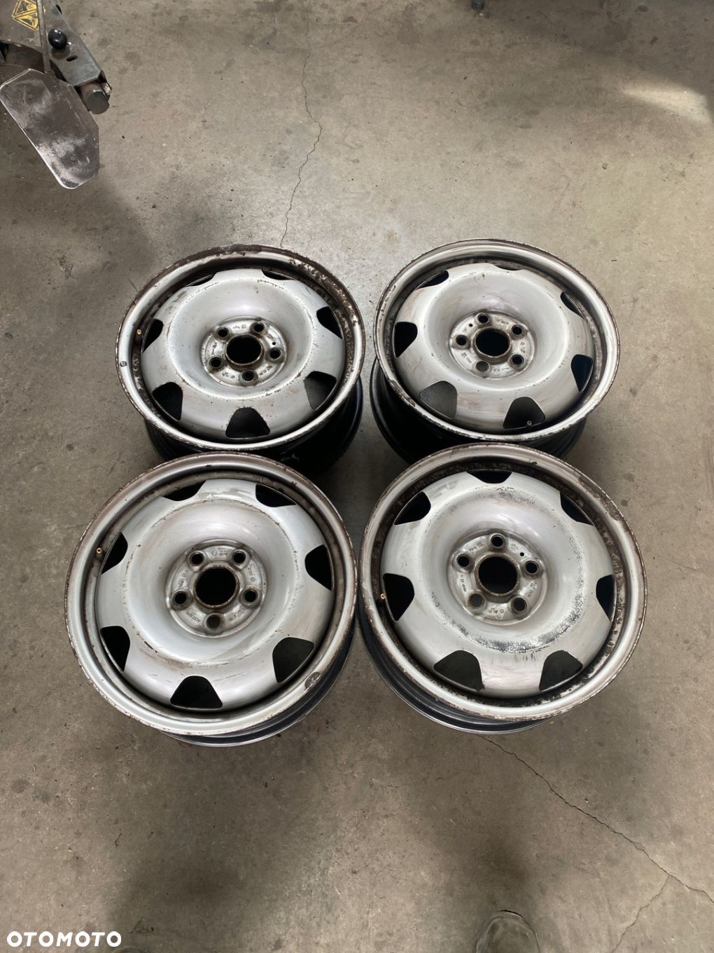 Felgi Stalowe Volkswagen T5 T6 5x120 7jx17 et 55 - 1