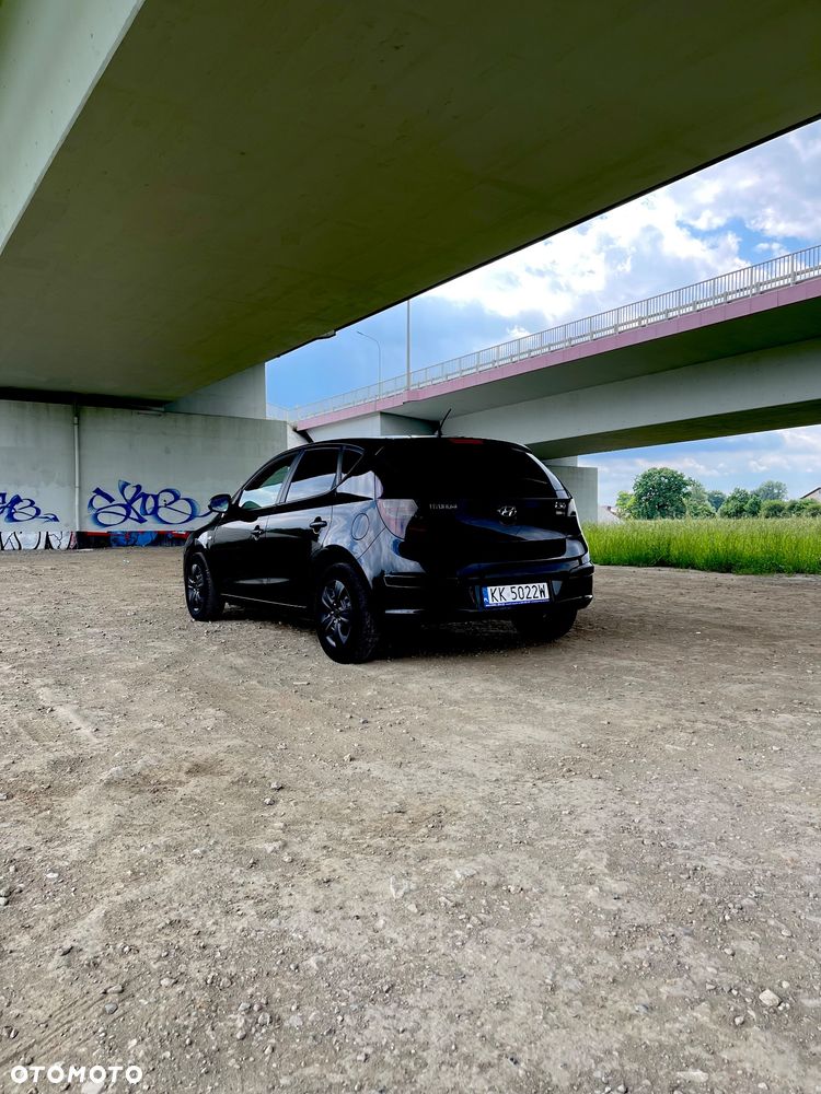 Hyundai i30 1.4 Classic + - 6