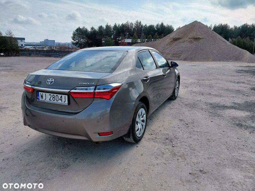 Toyota Corolla 1.6 Comfort - 6