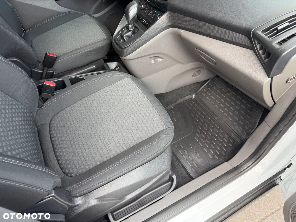 Ford Tourneo Connect Grand - 35