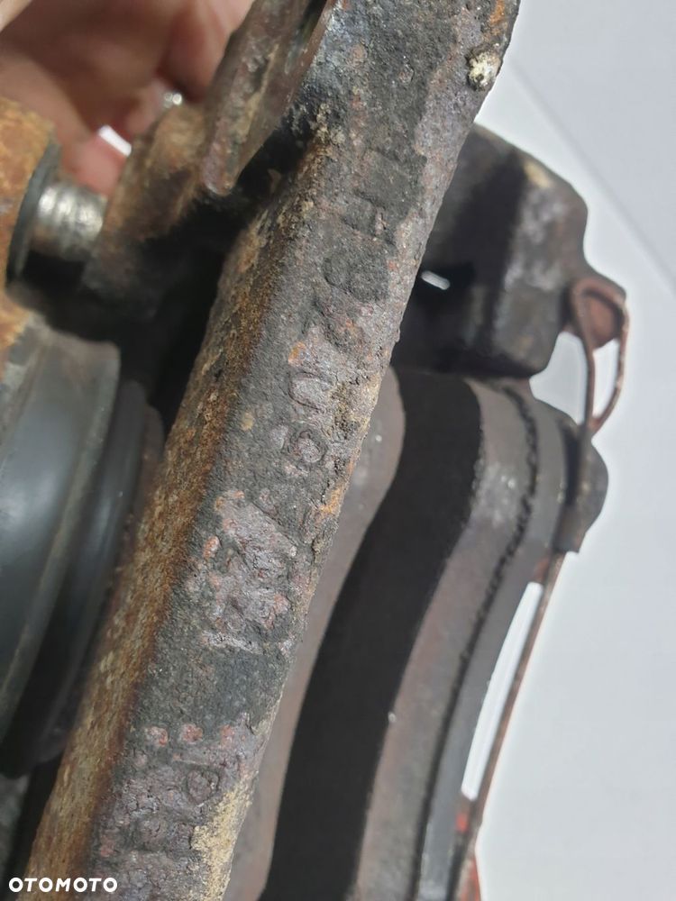 Volvo S80 2.8 T6 LEWY PRZEDNI ZACISK HAMULCOWY - 8