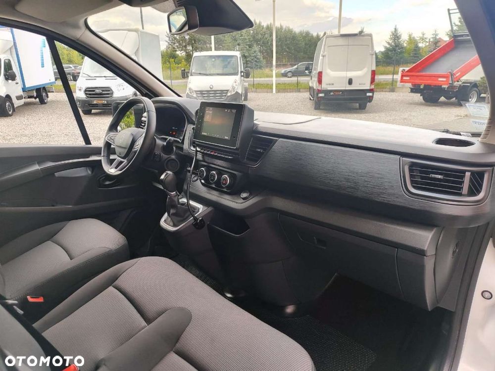 Renault Trafic - 12