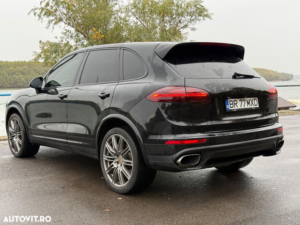Porsche Cayenne - 5