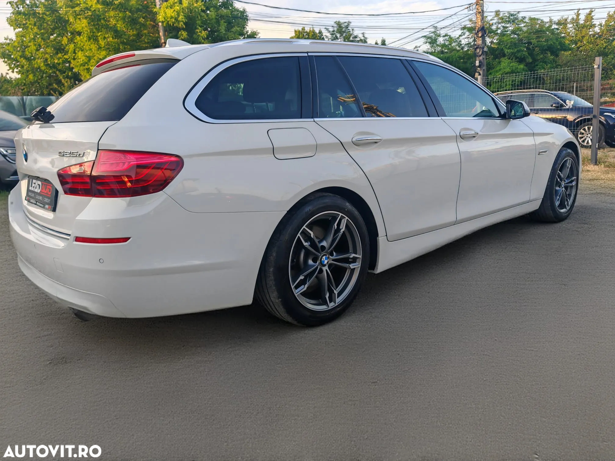 BMW Seria 5 525d xDrive Touring Aut. Luxury Line - 29