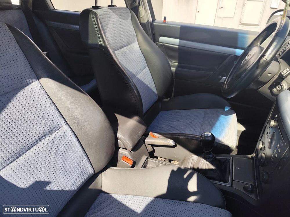 Opel Vectra GTS 2.2 DTi - 7