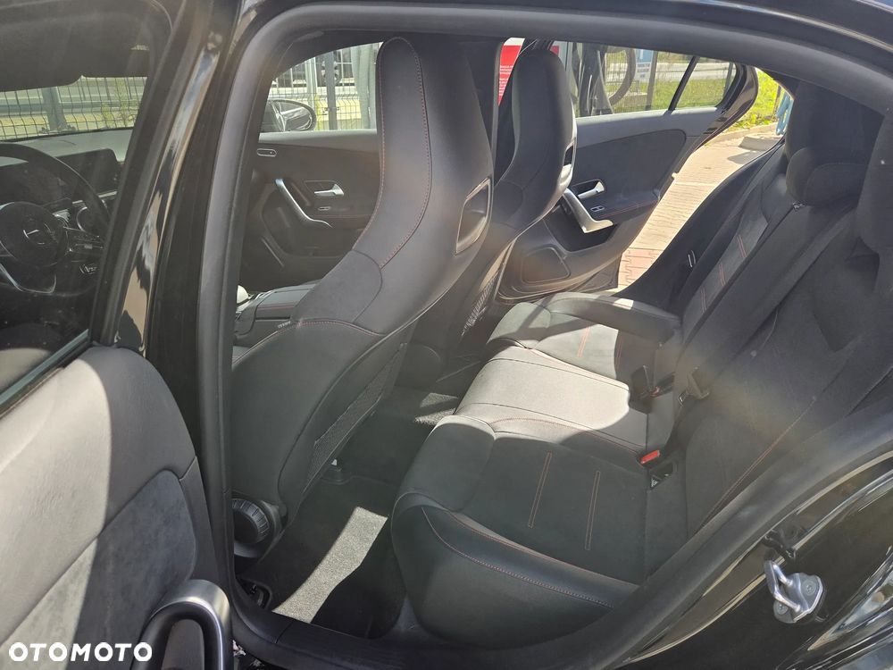 Mercedes-Benz Klasa A 180 AMG Line 7G-DCT - 13