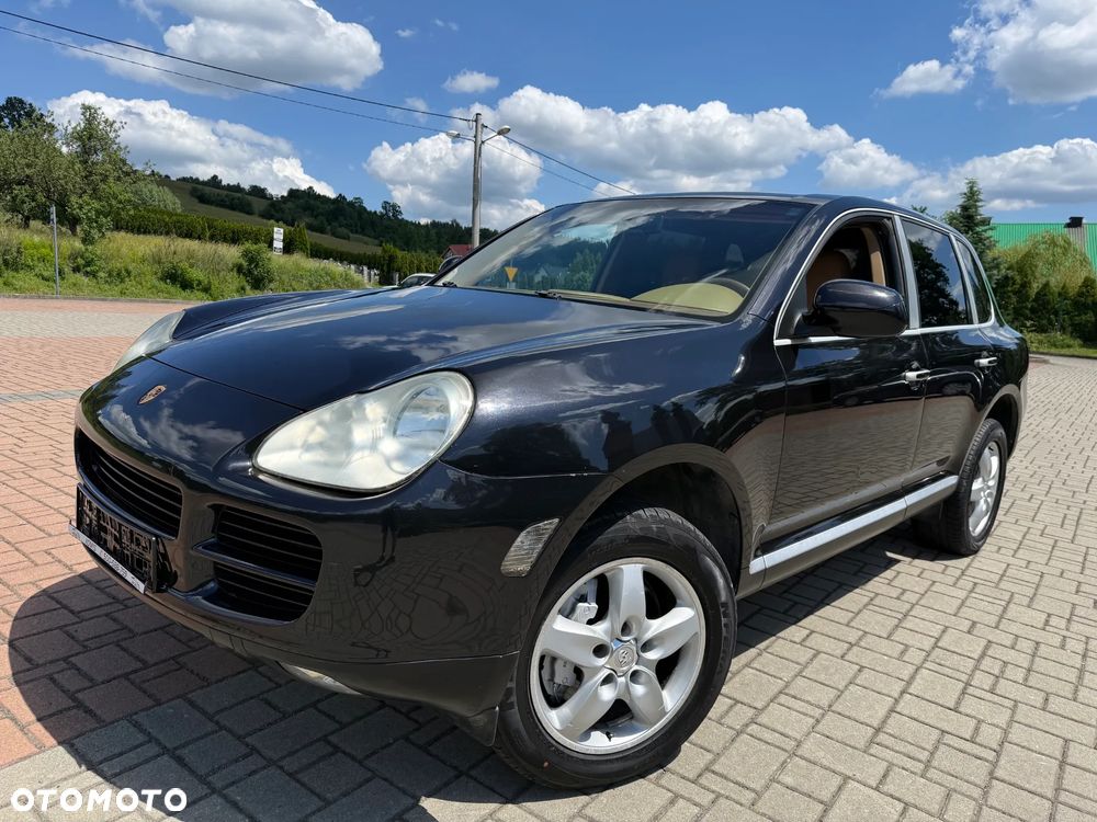 Porsche Cayenne - 1