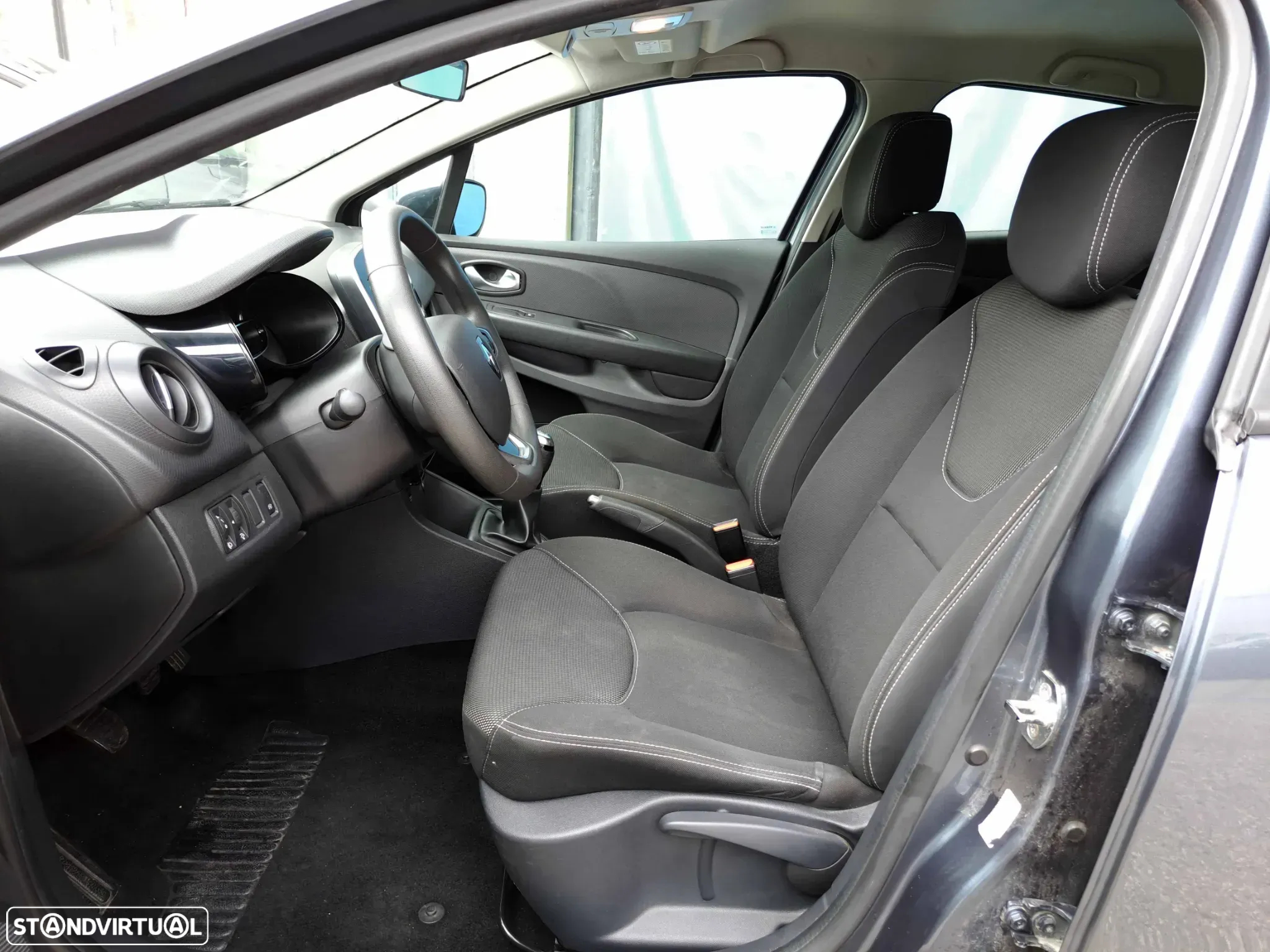 Renault Clio 1.5 dCi Zen - 16